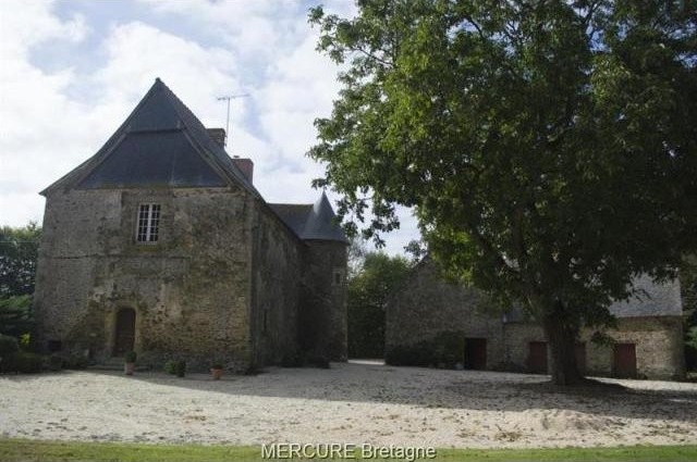 3 bedroom Manor House For Sale: 35370..