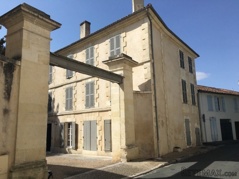 2 Bedrooms - Stone House -..