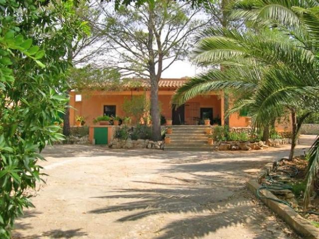 Finca with panoramic views in Llucmajor