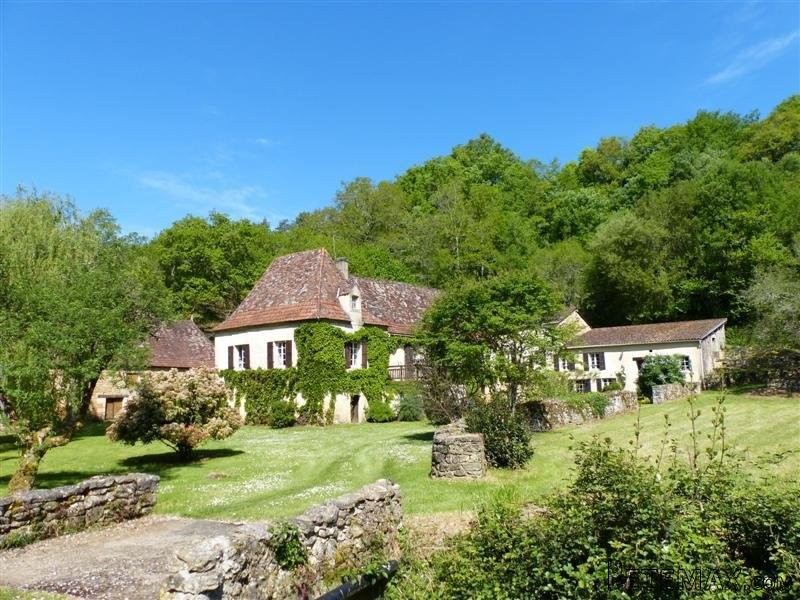 Dordogne-Perigord, En Bordure D'un Joli..