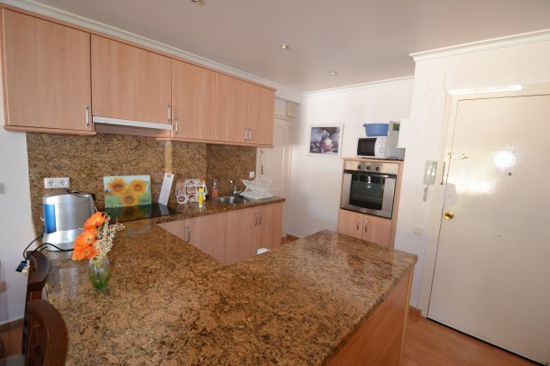 Nicely reformed 2 bedroom 1 bathroom.. - 2