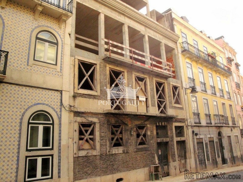 Building For Reconstruction With View..