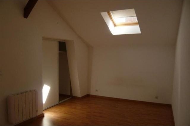 5 bedroom Flat For Sale: 86360 MONTAMISÉ - 2
