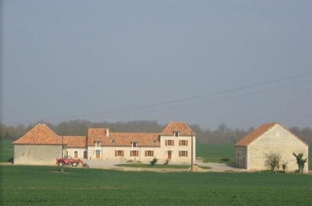 5 bedroom Character For Sale: 86290 SUD.. - 2