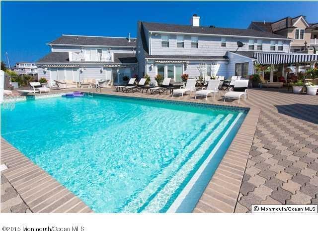 6 bedroom Flat For Sale: 325 Dutchmans.. - 2