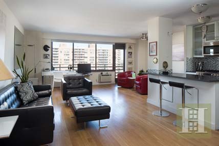 1 bedroom Apartment For Sale: 372..