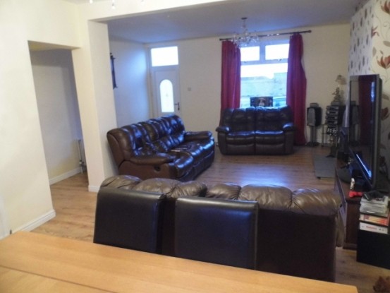 2 bedroom, End Of Terrace House house.. - 2