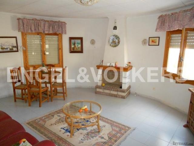 VILLA WITH POOL IN PLOT OF 900 M . San.. - 2