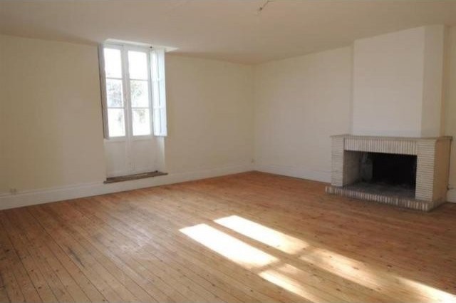 5 bedroom House For Sale: 33000 BORDEAUX - 2