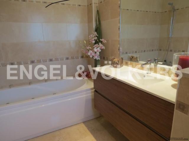 BEAUTIFUL VILLA WITH LUXURY FINISHES - 2