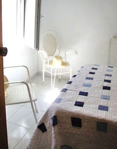 3 Bed 1 Bath single storey property - 2