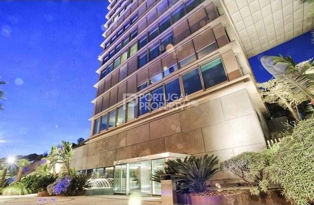 Luxury 3 Bedroom Apartment with a.. - 2