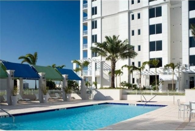2 bedroom Property For Sale: 331.. - 2