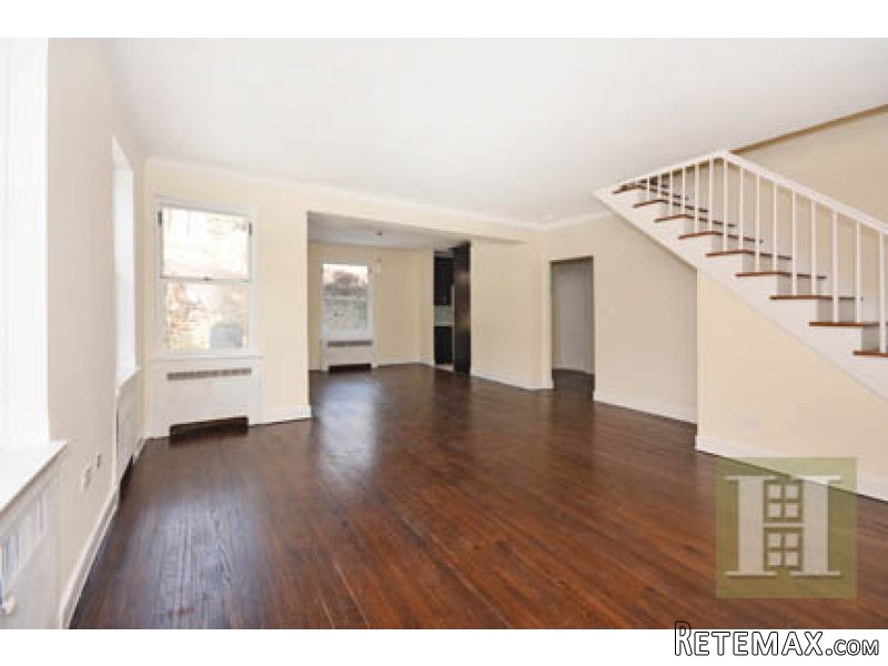 3 bedroom Apartment For Sale: 4977.. - 2