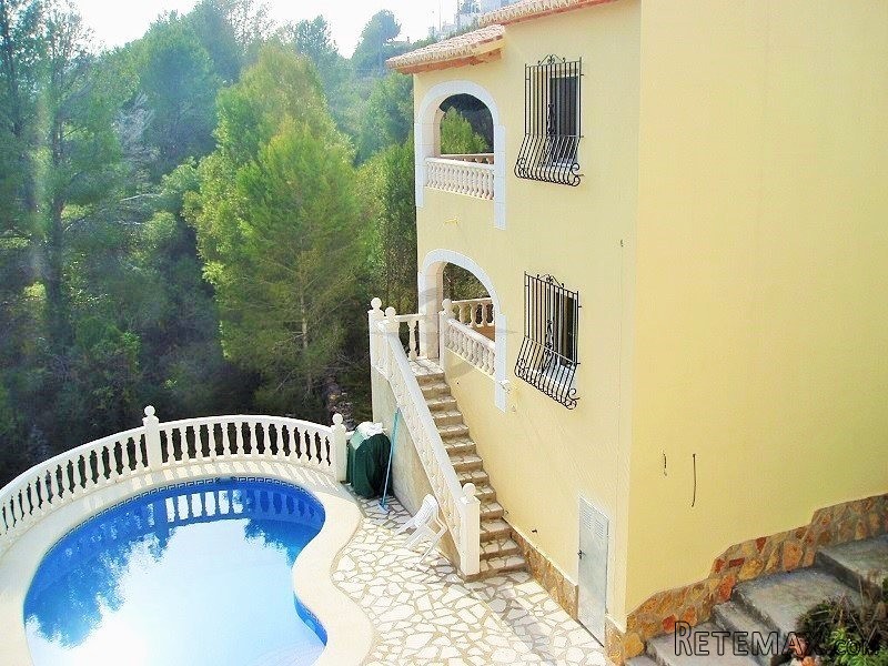 Charming Villa With Mountain Views, 4..
