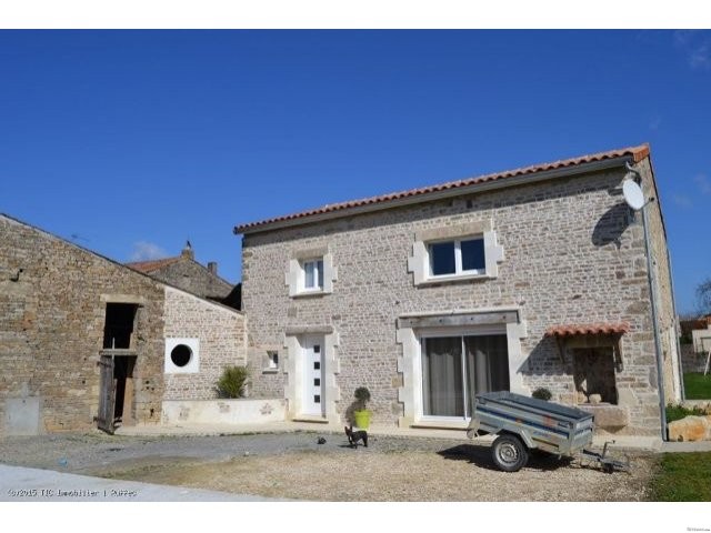 Renovated 4 Bed Stone House With Barn..