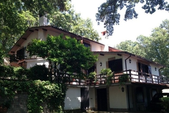 TOLFA VILLA WITH POOL