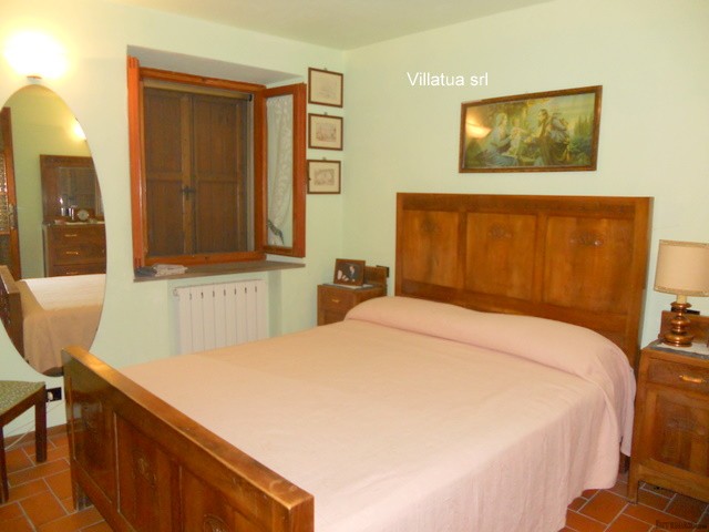 Country/farmhouse - For Sale - North of..