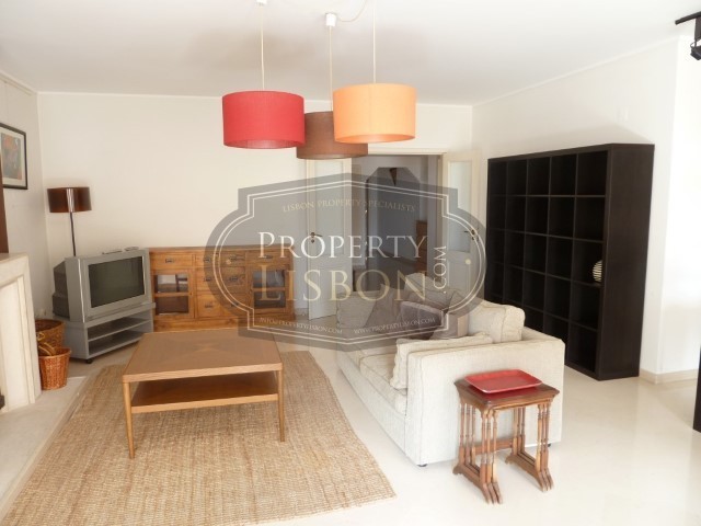 4 Bedrooms - Apartment - LISBON - For..