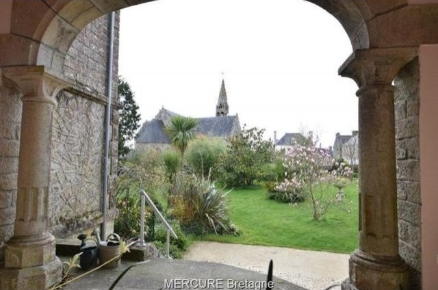9 bedroom Manor House For Sale: 56160.. - 2