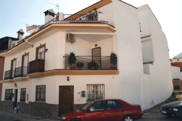 Town House - A very spacious..