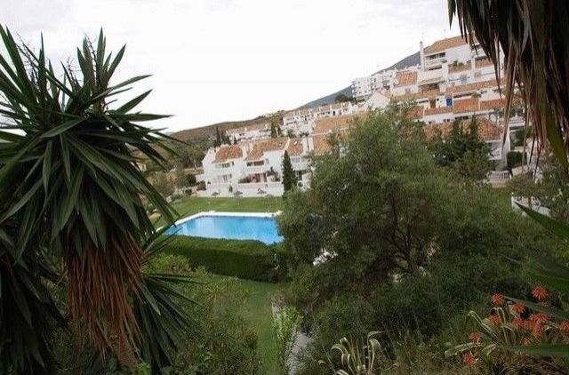 Apartment - South facing apartment in..