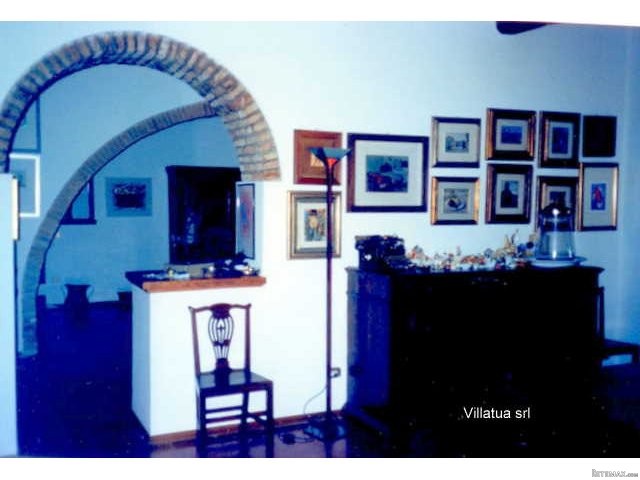 Country/farmhouse - For Sale - East of.. - 2