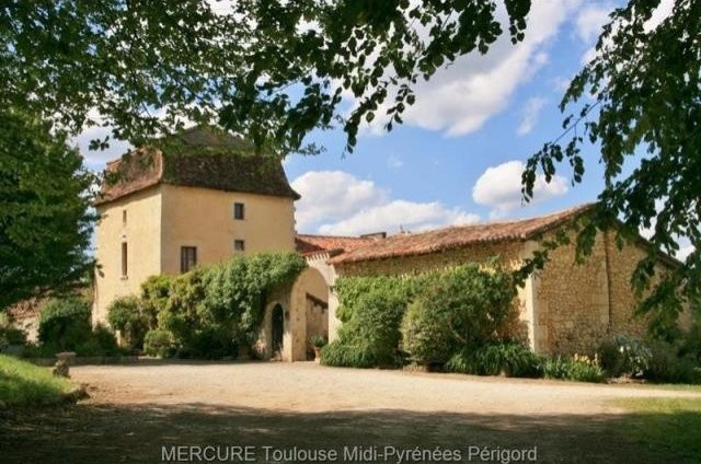 9 bedroom Castle For Sale: 24110.. - 2