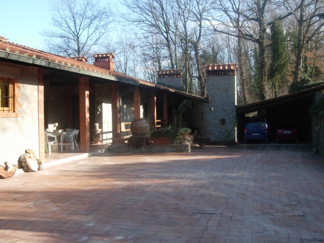 Country/farmhouse - For Sale - Near..
