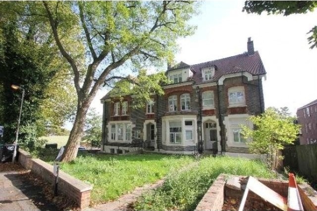 Flat/Apartment To Let in London - 2