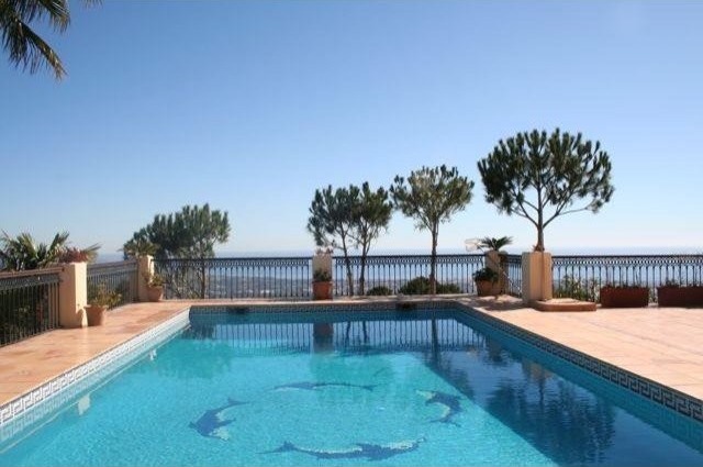 6 bedroom detached villa for sale