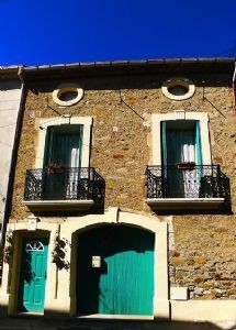 Stone Village Home With 3 Bedrooms..
