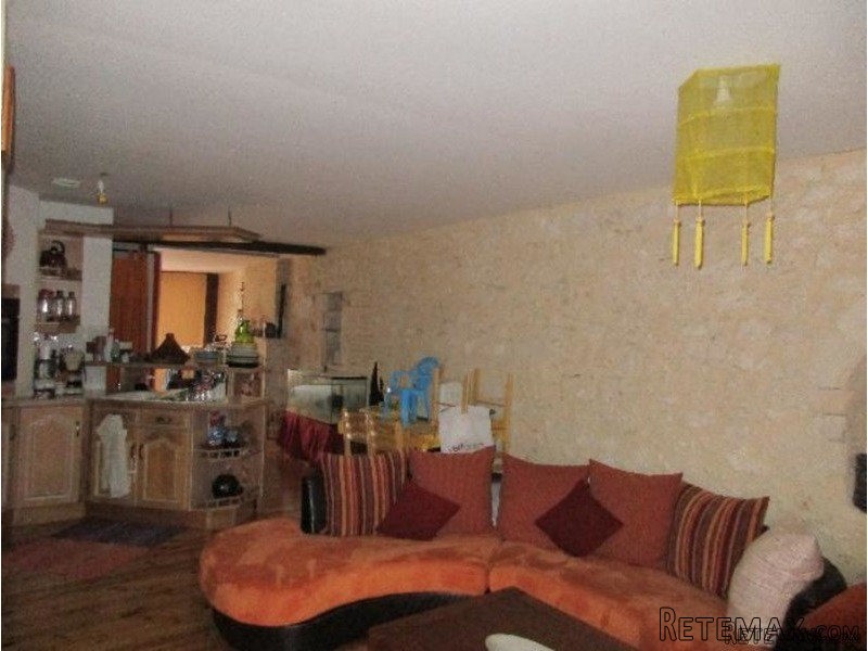 Ancien Avec Appartements Et Commerce.. - 2