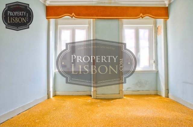 T2 Lisbon Apartment for Sale in..