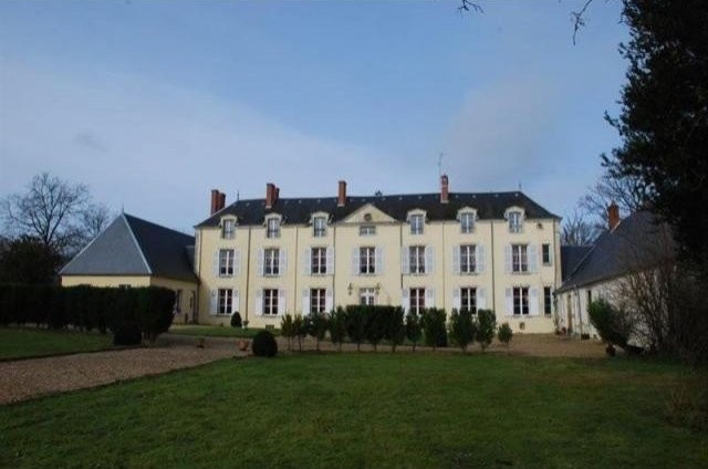 12 bedroom Castle For Sale: 18100..