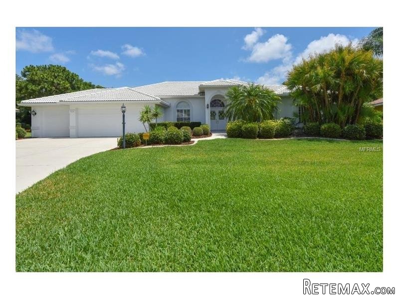 4 bedroom House For Sale: 7429 Links..