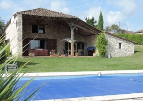 Converted Barn With Large Garden And..