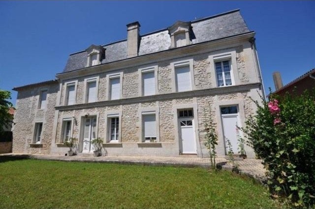 6 bedroom Character For Sale: 17600..