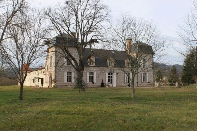 Riverside Chateau To Update In Just..