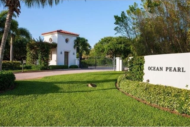 Land For Sale: 251 BLUE WAVE LANE, VERO..