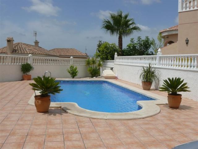 3 bed 2 bath detached villa with.. - 2