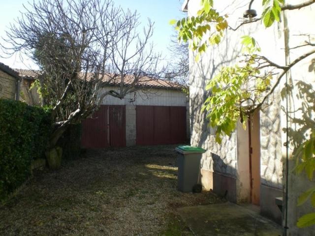 4 bedroom House For Sale: 79000 NIORT - 2