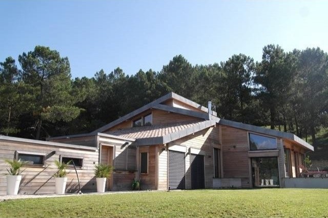4 bedroom House For Sale: 26800..