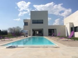 Contemporary Villa With Pool - 2