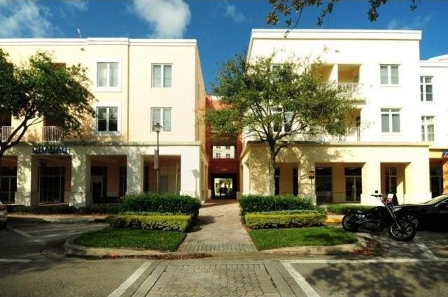 2 bedroom Residence For Sale: Jupiter..