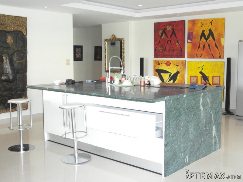 Viewtalay 5: 2-bedroom corner condo.. - 2