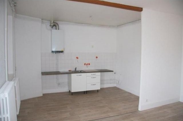 3 bedroom Flat For Sale: 63140.. - 2