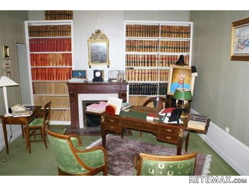 4 Bedrooms - Town House -..