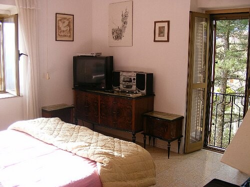 Fantastic semi detached house in a.. - 2