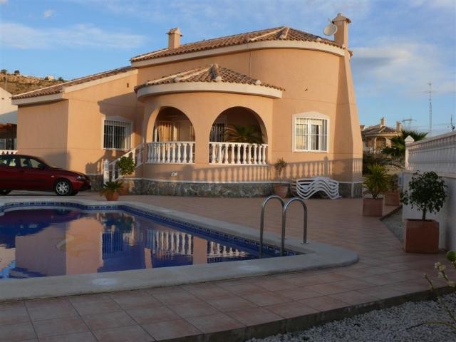 3 bed 2 bath detached villa with..